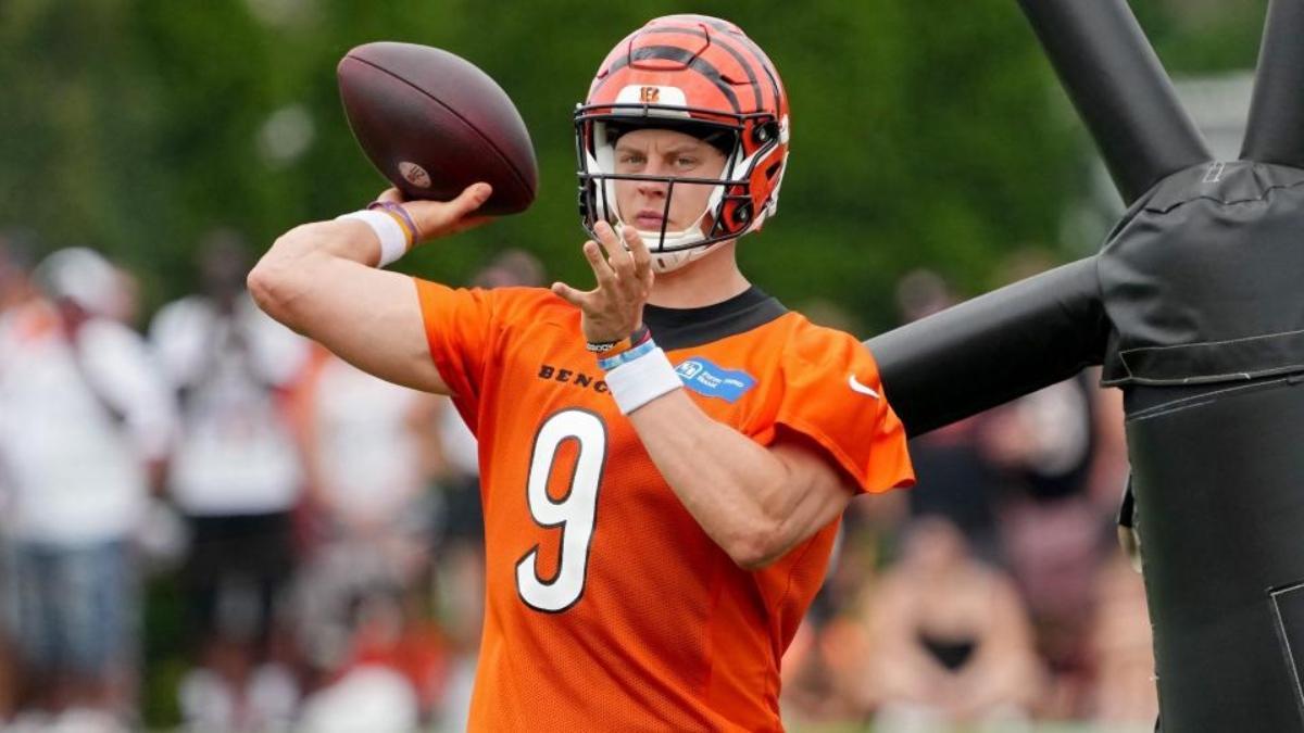 You are currently viewing Bengals’ Quarterback Joe Burrow Injured: Strained Calf Diagnos