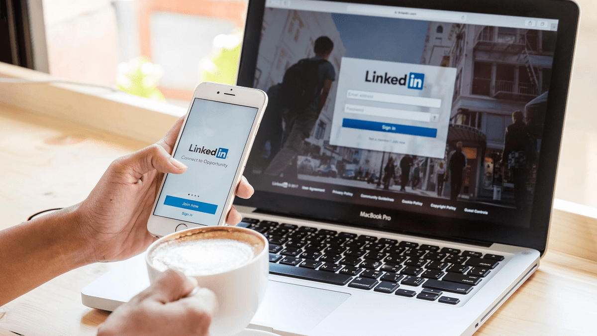 You are currently viewing LinkedIn’s AI ‘Coach’ Revolutionizes Job Application Success