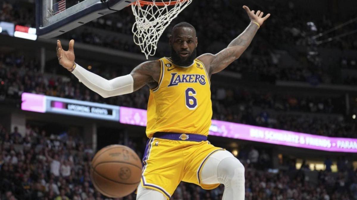 Read more about the article LeBron James gears up for 21st NBA season with the Lakers