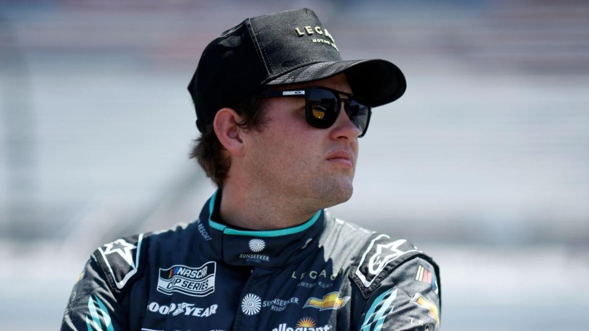 You are currently viewing NASCAR Sensation Gragson’s Racing Ban: Shocking Social Media Fallout