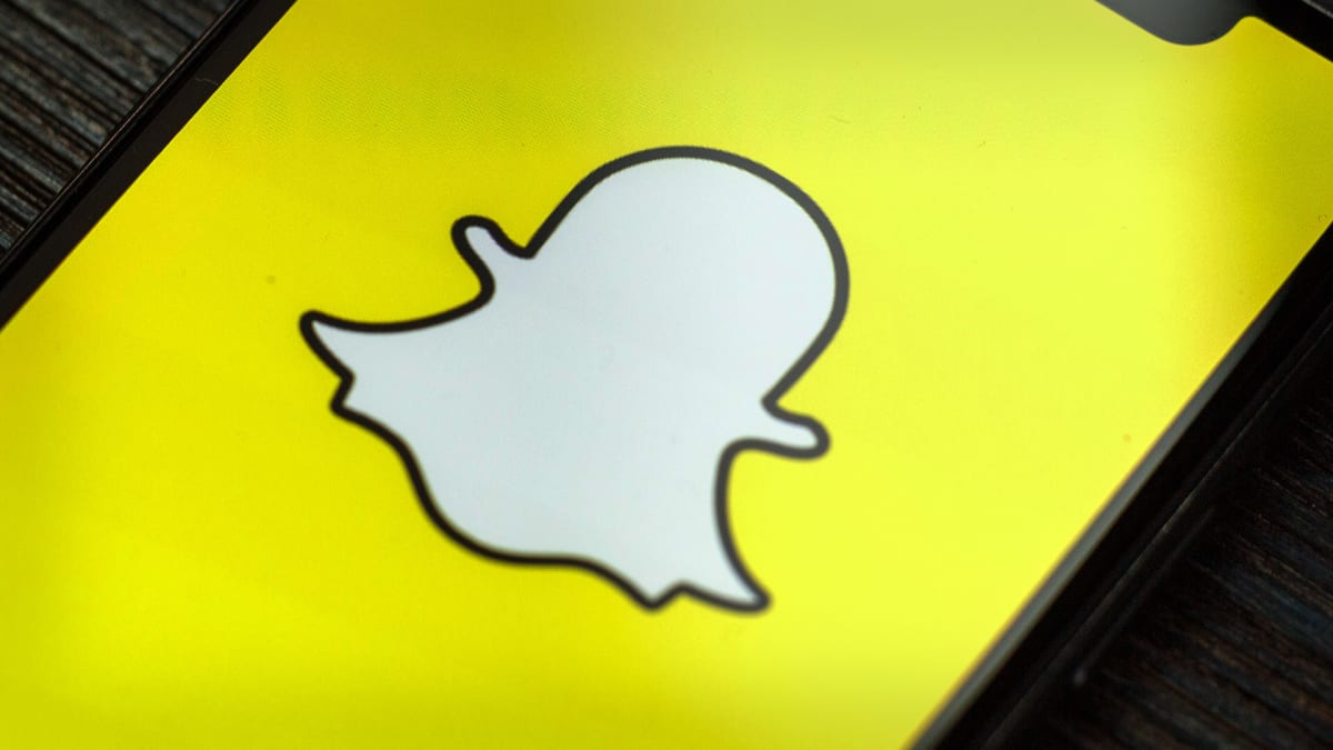 Read more about the article Unleashing Chaos: The AI Bot that Sent Snapchat Users into a Frenzy